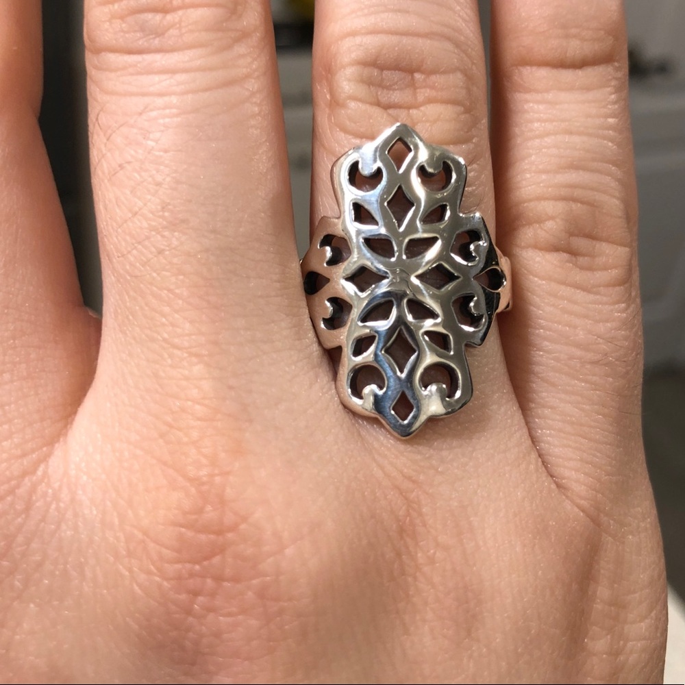 James Avery RETIRED cross ring
